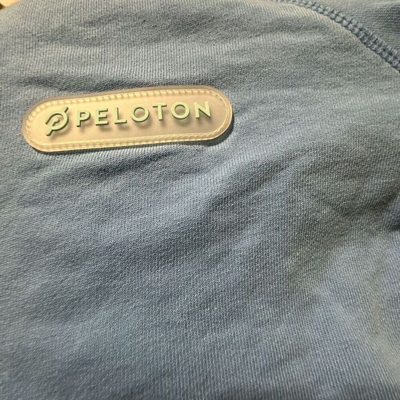 Peloton‎ TWGF Logo Sweatshirt Long Sleeve Crewneck Pullover Size Medium Blue - Picture 6 of 6